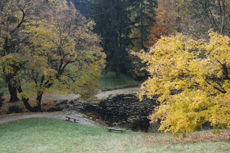 Smolenice pod zámkom